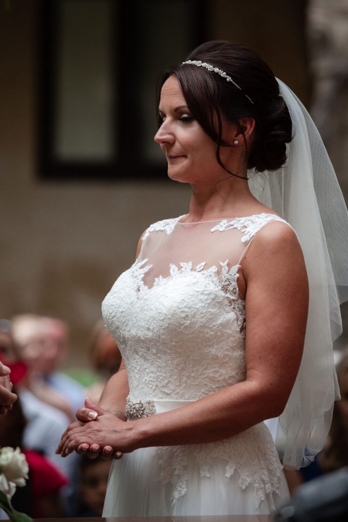 bride saying vows