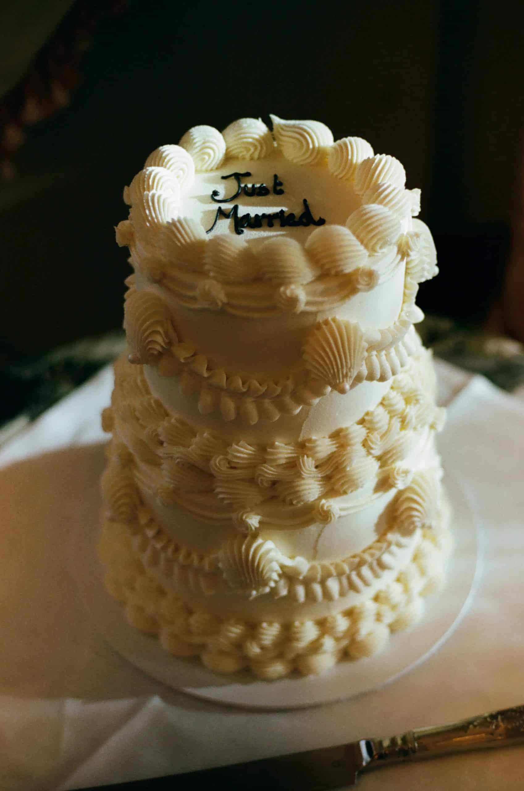 wedding cake on 35mm